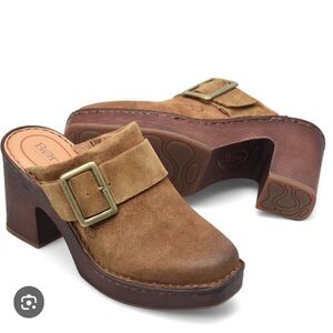 Born Hannah Leather Clogs